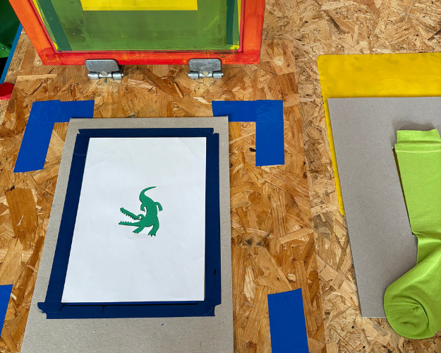 ►  STEP 06 — Positioning and aligning the stencil